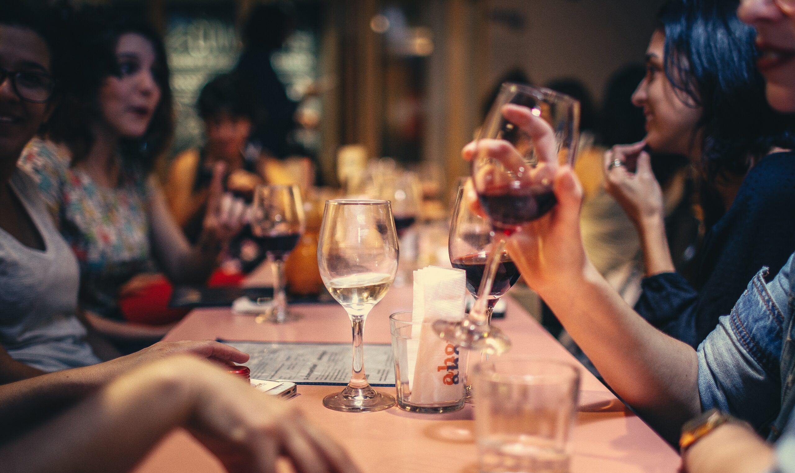 Happy Hour em bar ou restaurante, exemplo de promoção configurada no NoxMob Gourmet
