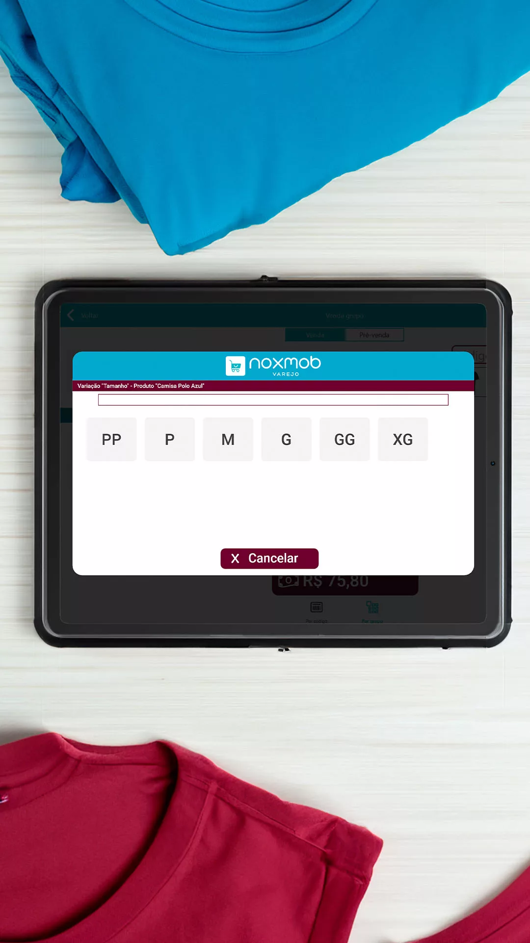Tela do NoxMob Varejo em tablet com produto de loja de roupas cadastrado com variações