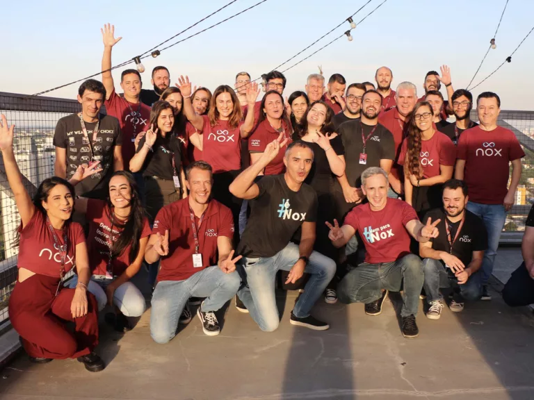 Equipe Nox reunida