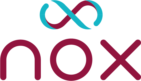 Logotipo da Nox: nome Nox em bordô com o símbolo do infinito em turquesa